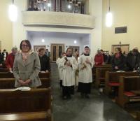 Die Hostien werden für die Kommunion geholt (Foto: PG)